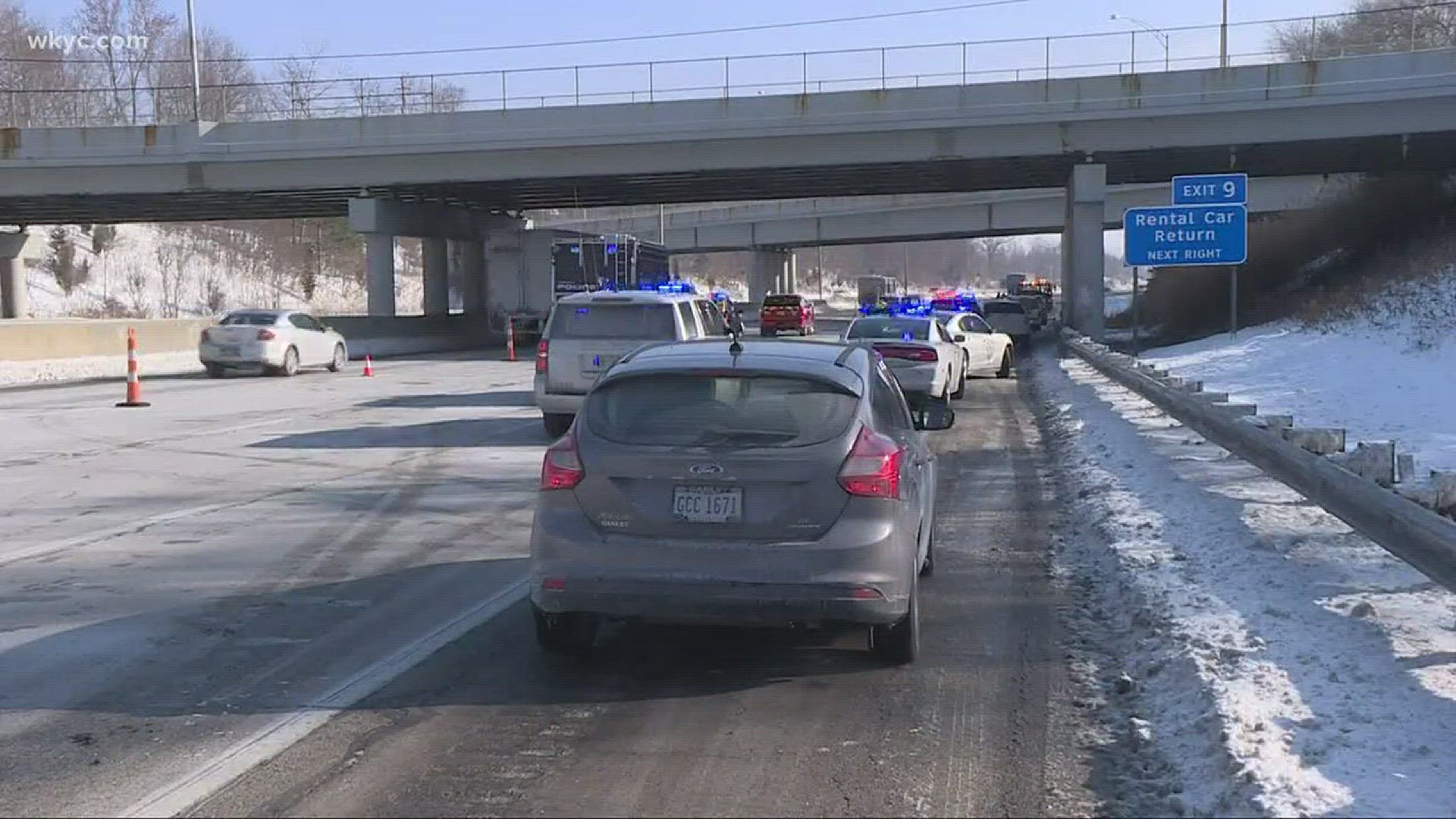 Officer struck on I-480 is okay and recovering