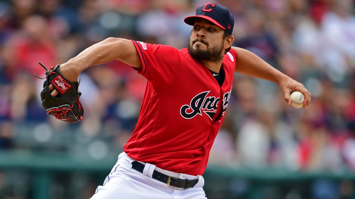 Indians trade Francisco Mejia to Padres for relievers Brad Hand