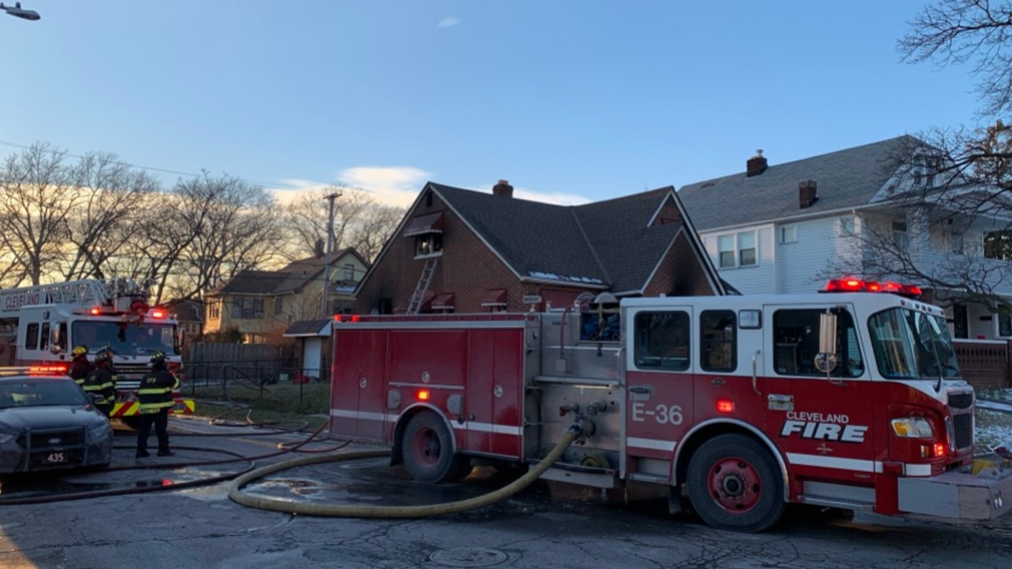 Fire in Cleveland kills one, injures one