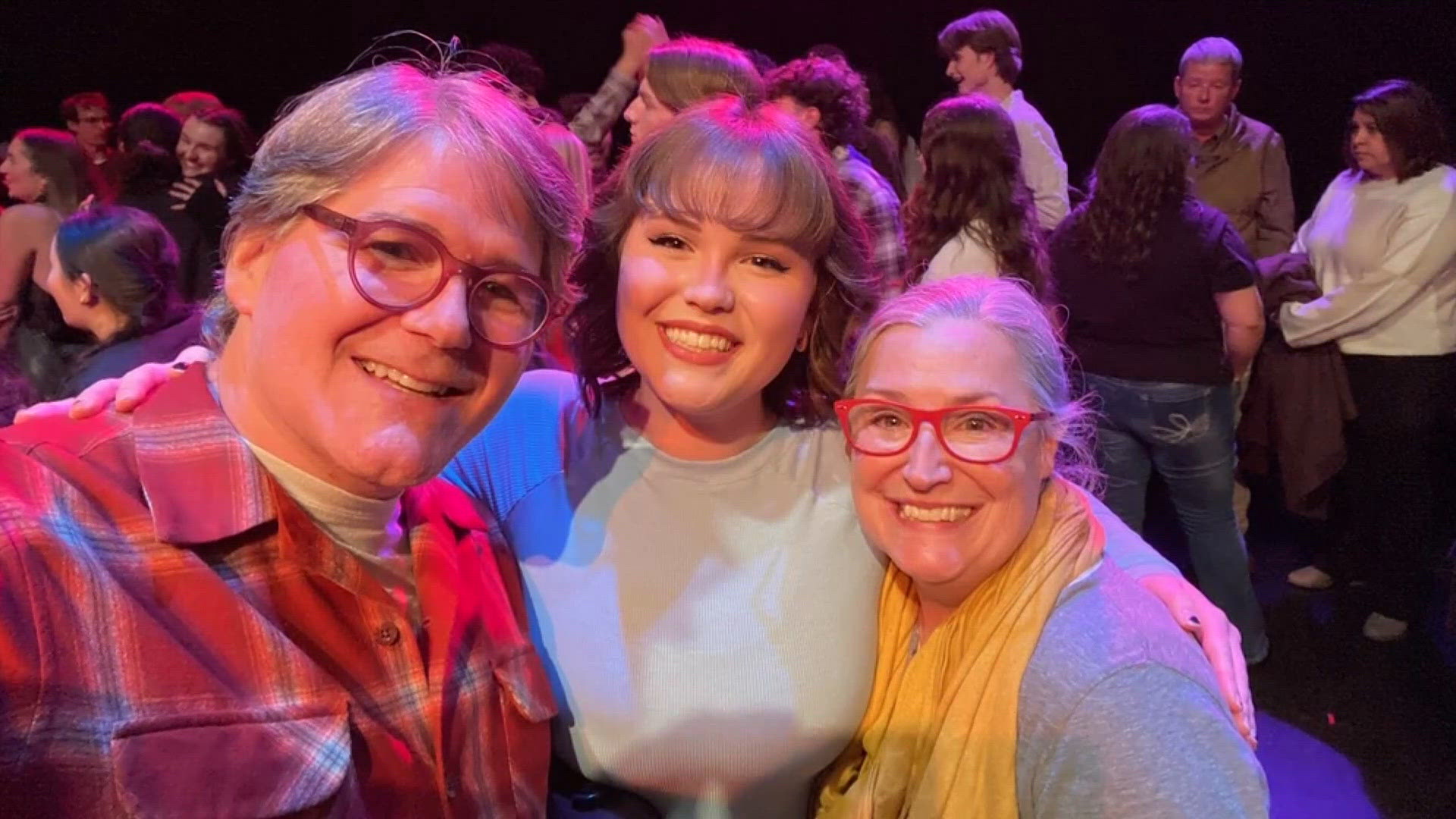 'The happiest I've ever been': Kent State student pulled on stage to sing with Idina Menzel