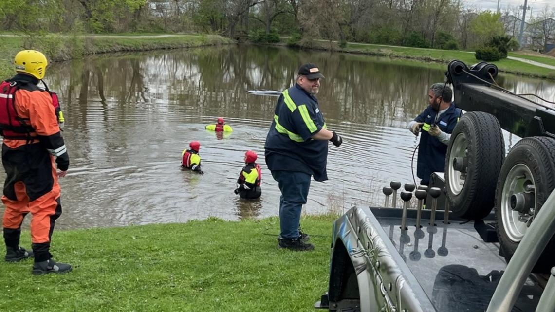 Stolen vehicle found submerged in Canton pond - Vimarsana News