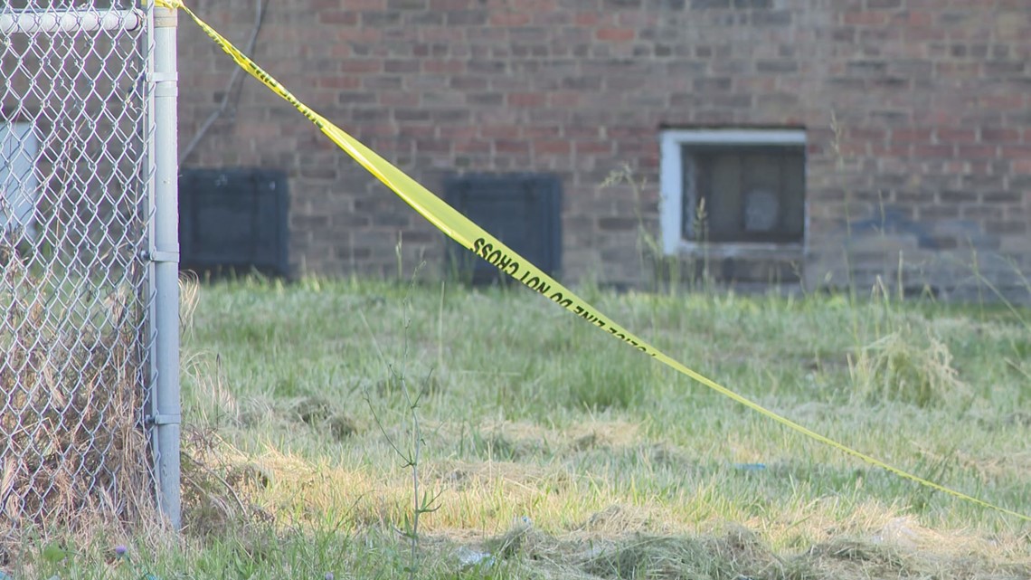 1 dies, 3 hurt in Cleveland shooting on East 123rd Street