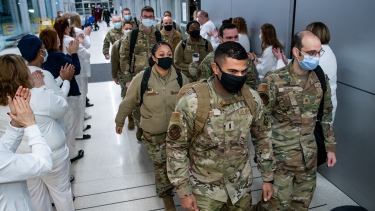 Watch | U.S. Air Force medical team arrives to standing ovation at Cleveland Clinic