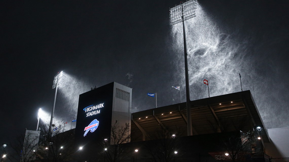 Electric atmosphere inside Ford Field for Bills-Browns game after