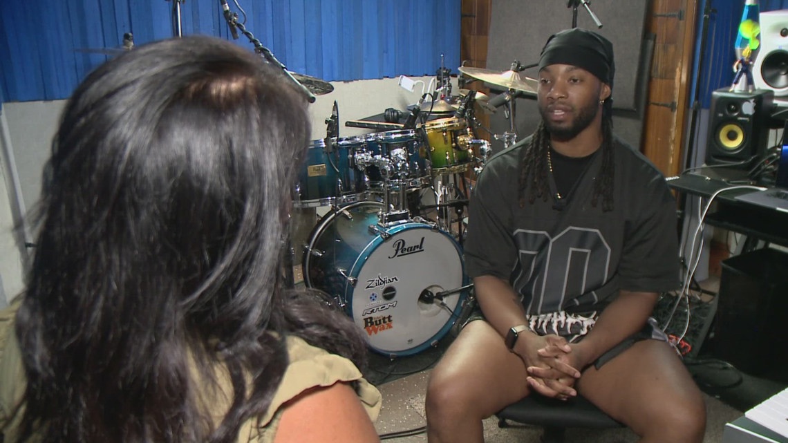 Kia stolen with thousands of dollars of music equipment inside - Vimarsana News