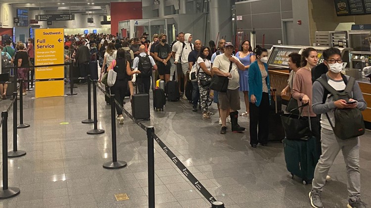 Cleveland Hopkins Airport warns travelers to 'expect long lines and limited parking' during spring break period