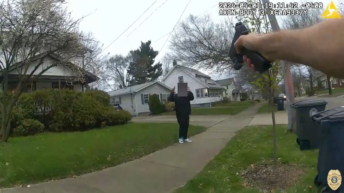 Akron police release body camera of officer shooting teen suspect ...