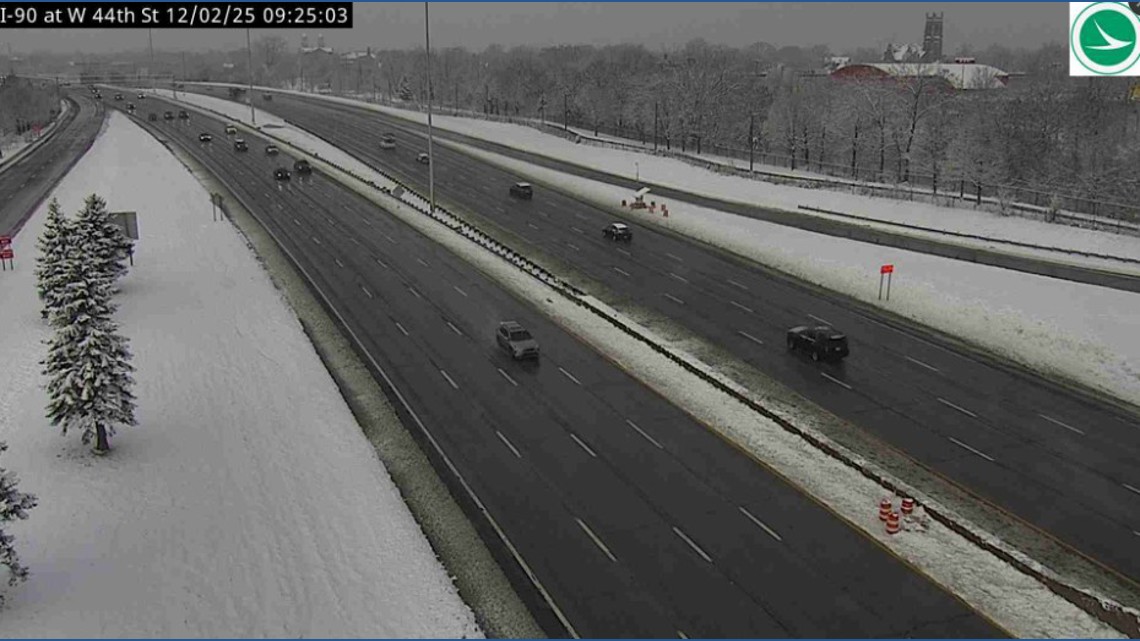 RECAP | Accumulating snow hits Northeast Ohio: Updates on traffic, weather, school closings and more