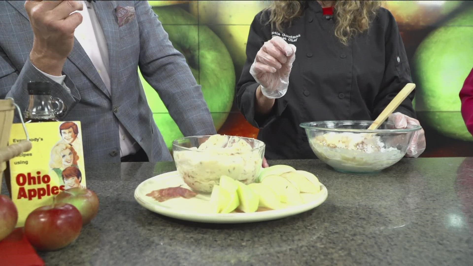 Brie with Bacon and Apples recipe