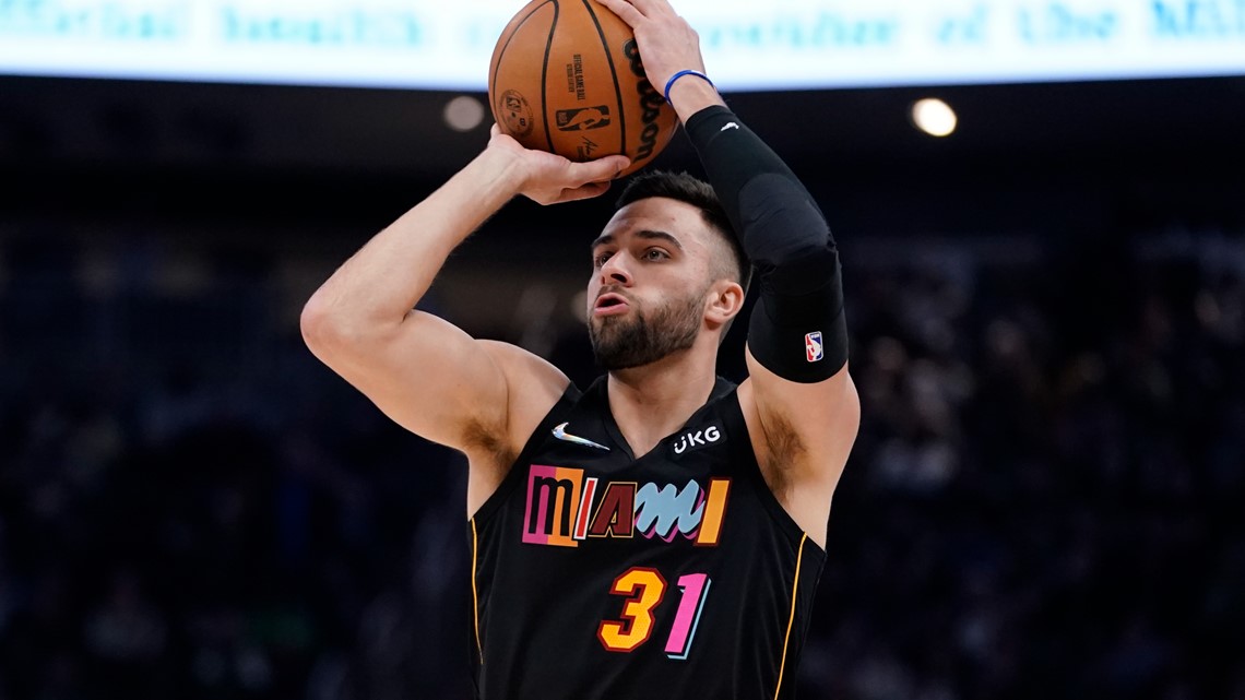 Cavs officially acquire Max Strus from Miami Heat, make other free agency  signings official 