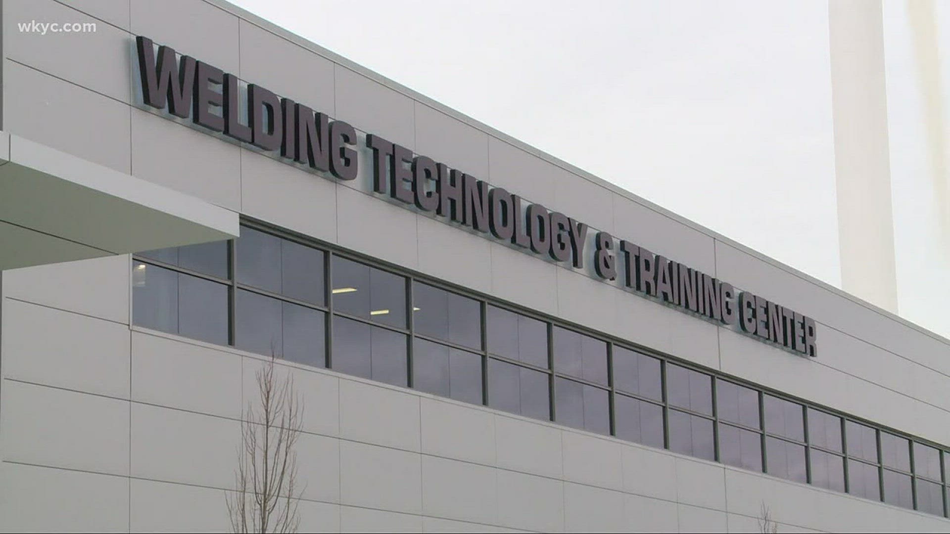 Lincoln Electric has grand opening of new technology and training center
