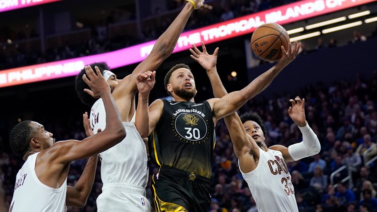 Stephen Curry scores 40, Golden State Warriors rally past Donovan Mitchell, Cleveland Cavaliers 106-101