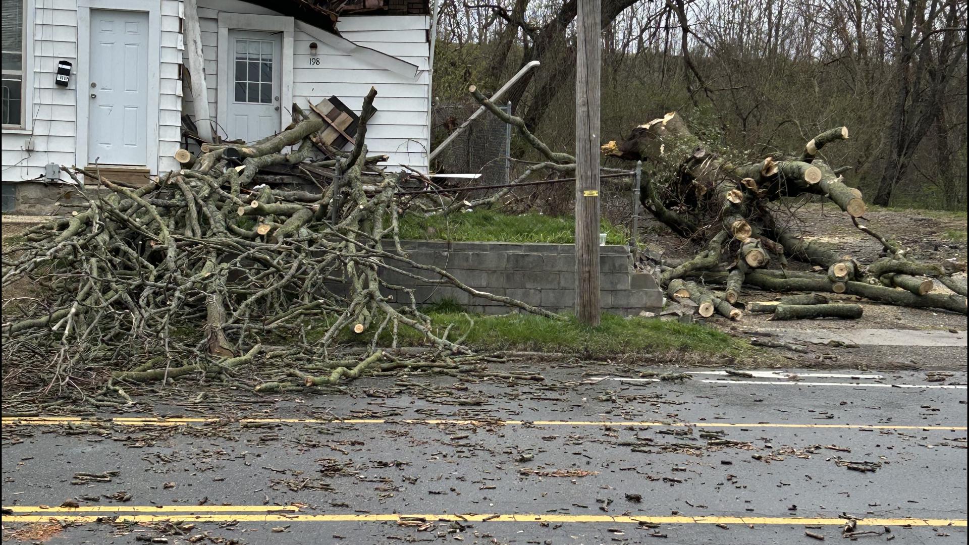 Tree falls on Barberton house, 1 confirmed dead | wkyc.com
