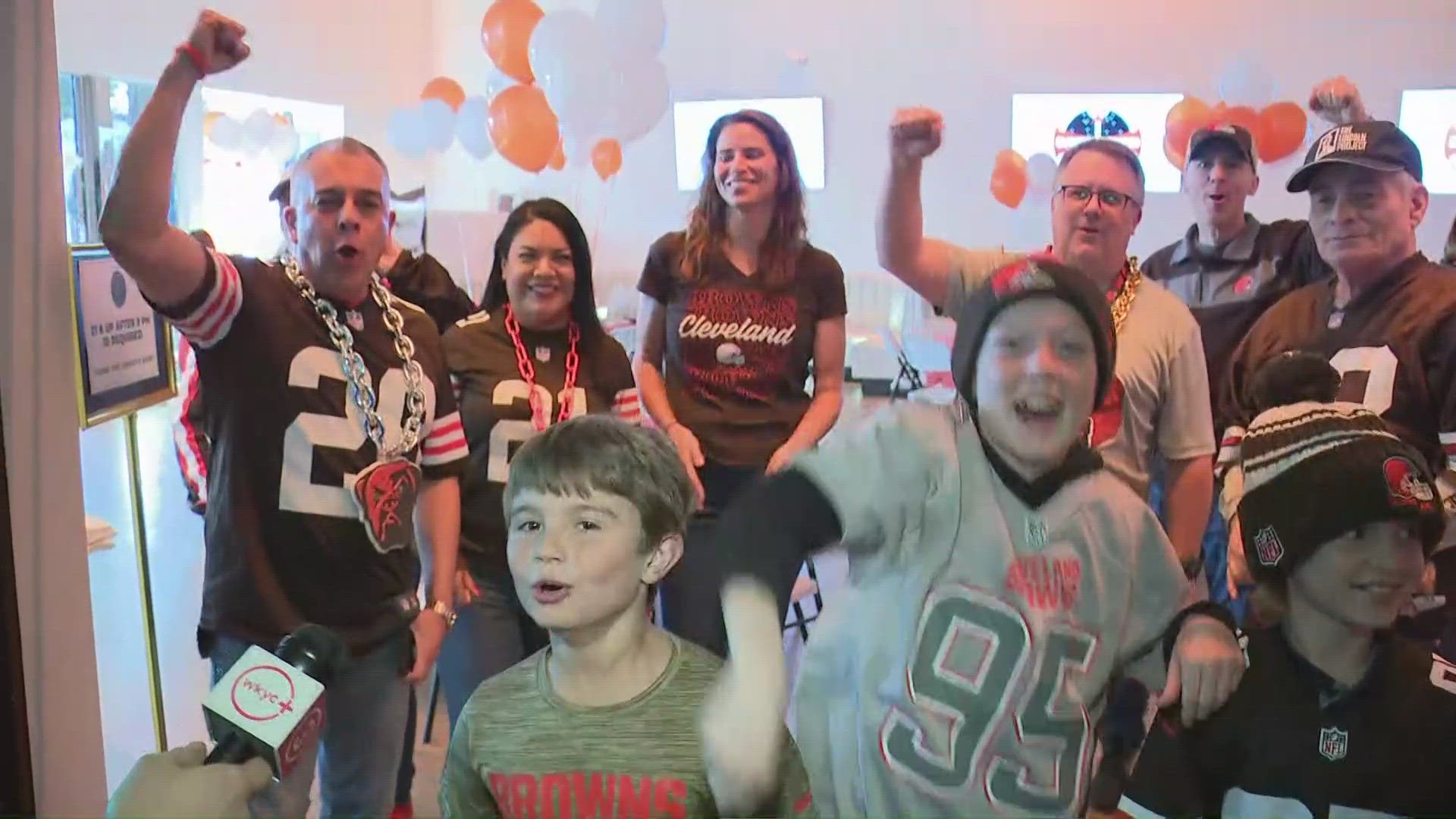 3News' Matt Rascon is live in Houston ahead of Saturday's Wild-Card game between the Browns and Texans. Browns fans are turning the town orange and brown.