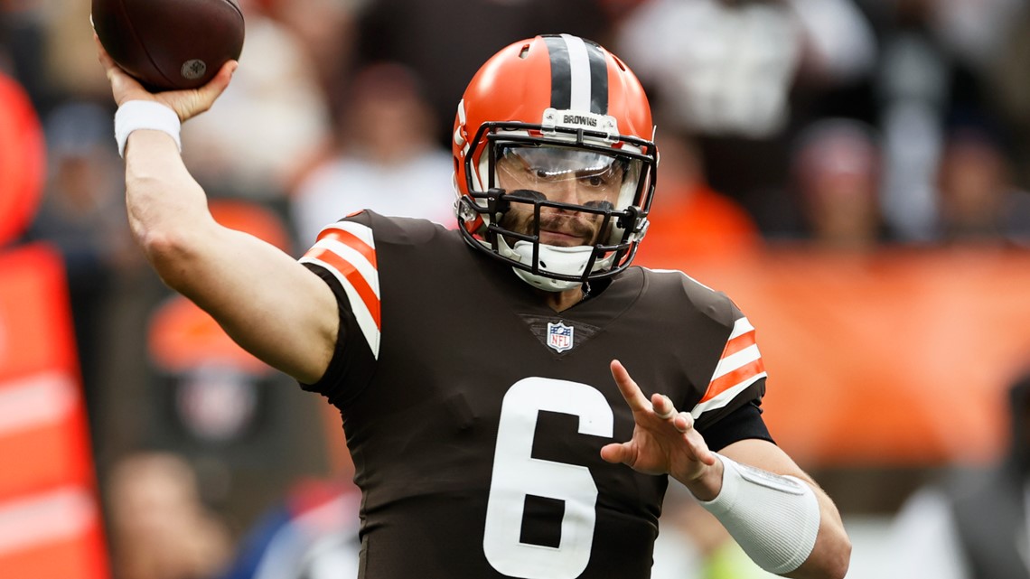 Browns quarterback Baker Mayfield, left arm in a sling, says he'll  'absolutely' make it for Thursday night's game 