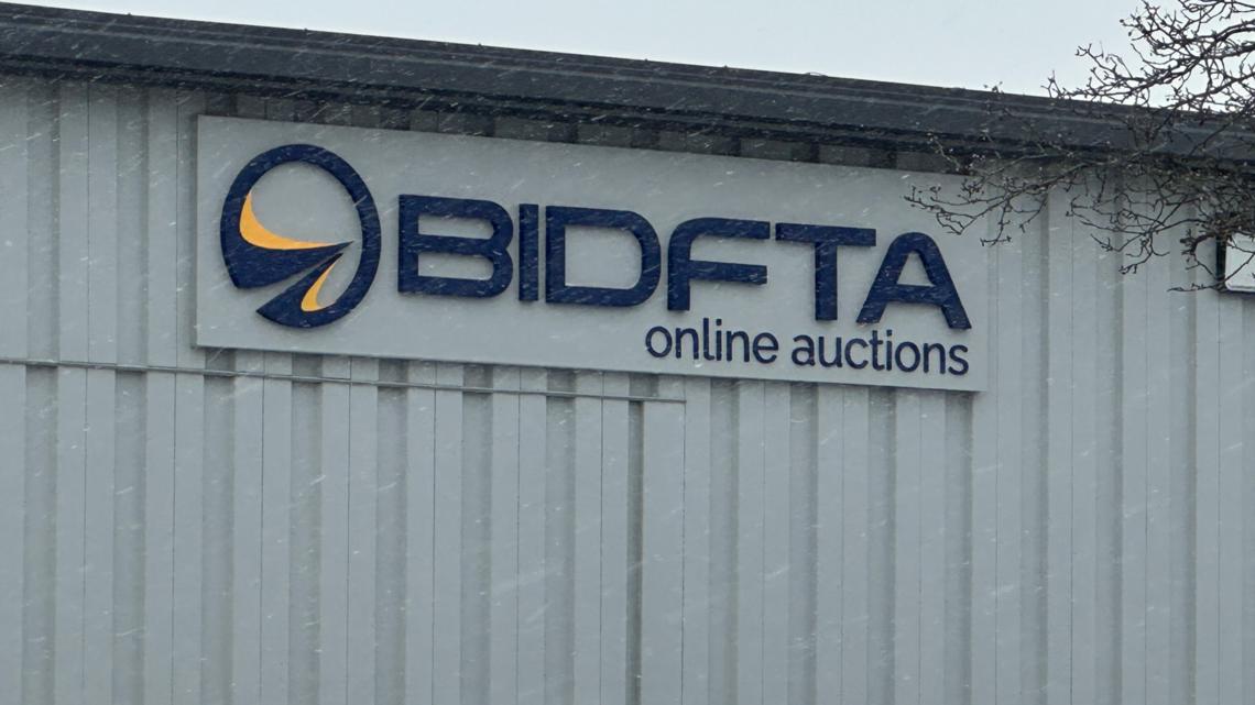1 arrested after stabbing at BidFTA auction warehouse in Strongsville