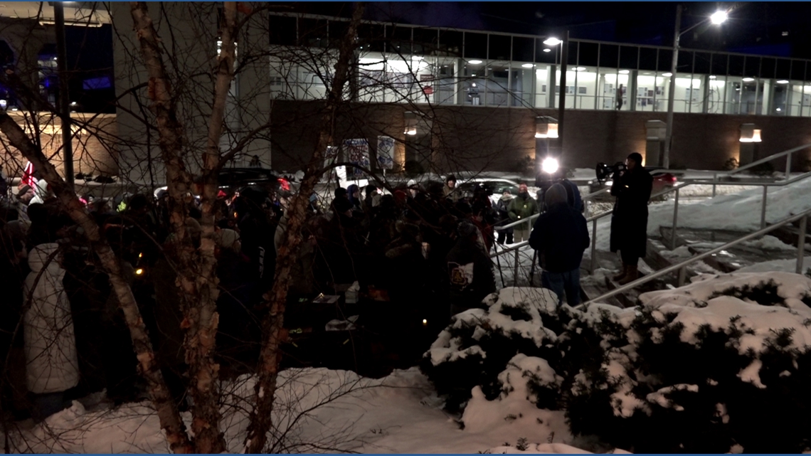 Vigil outside Cleveland VA hospital honors Alex Pretti, ICU nurse killed by federal agents in Minnesota
