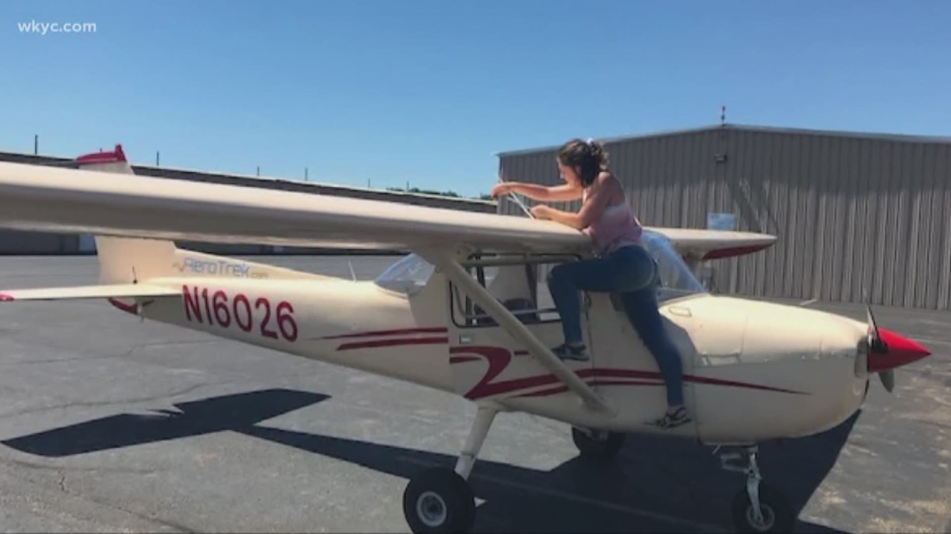 Akron teen earns pilot's license at age 17