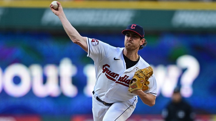 Shane Bieber, Amed Rosario help Cleveland Guardians hold off St. Louis Cardinals 4-3