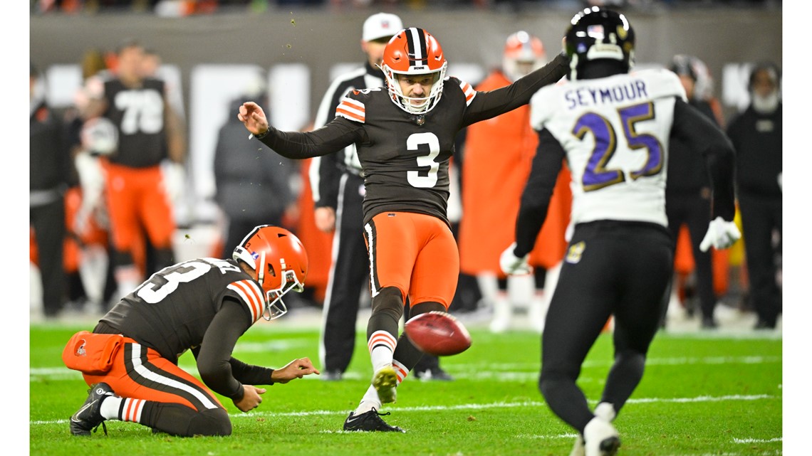 Browns replace kicker Cade York, trade for Dustin Hopkins