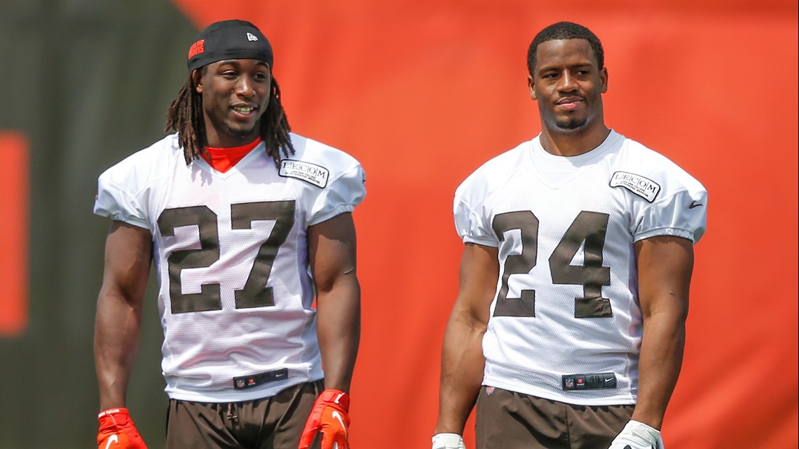 Cleveland Browns RB Kareem Hunt calls bar incident 'misunderstanding'