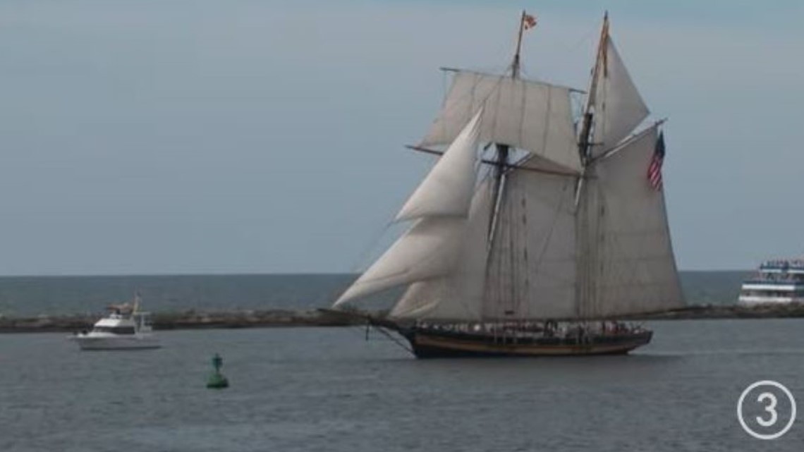 Buccaneers Ship  First game with new sail showing World Cha