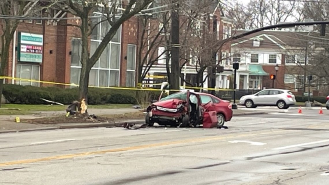 2 women taken to hospital after Shaker Heights car crash