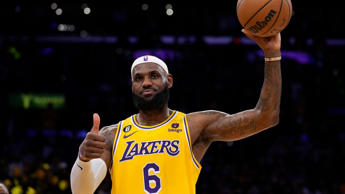 LeBron James, Lakers extend impressive streaks with most popular