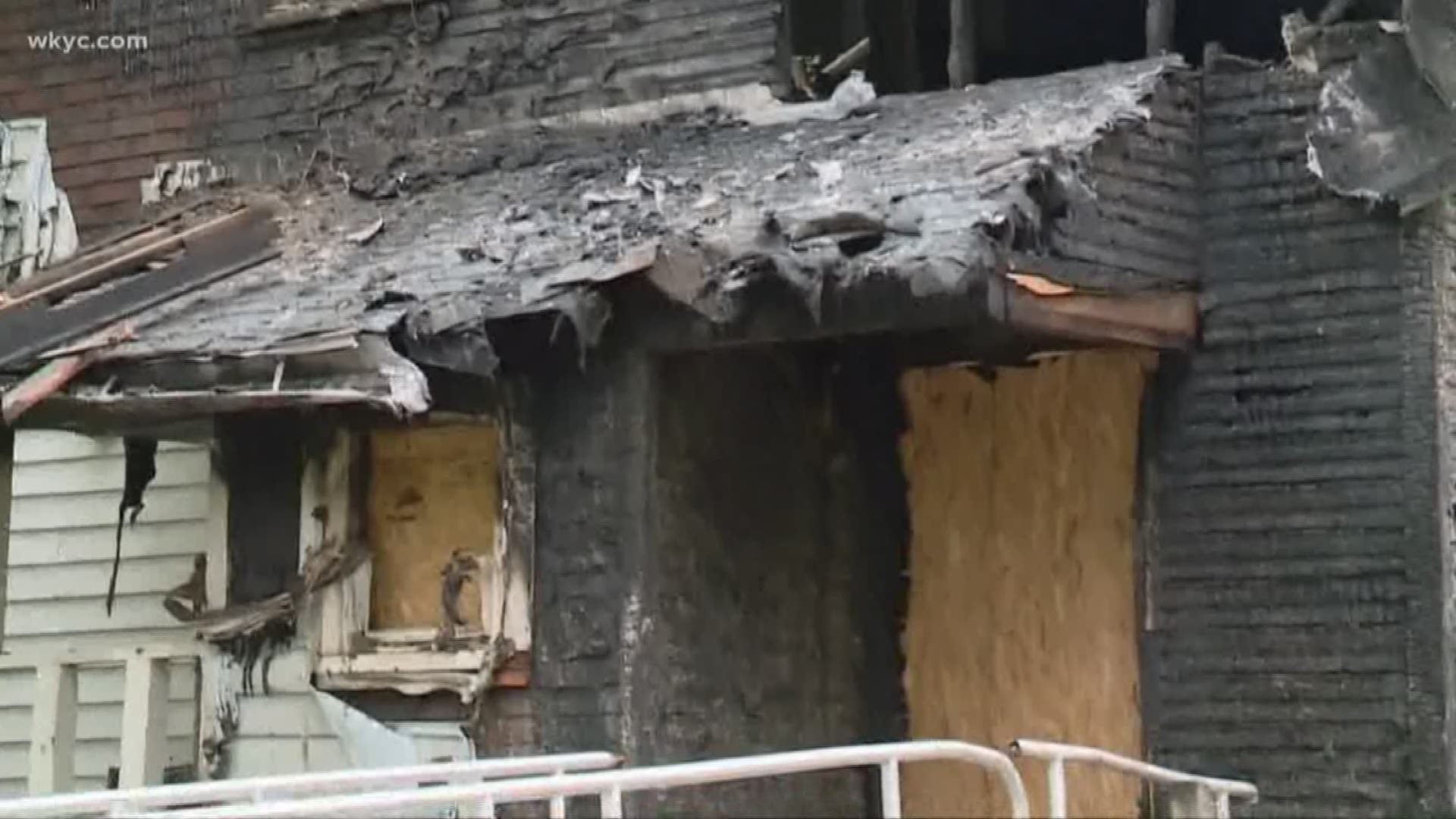 Akron family escapes house fire