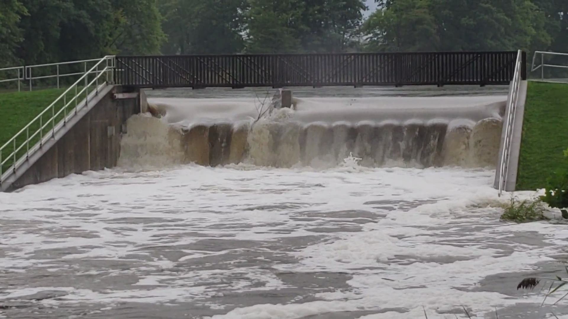 At time of this video, 3+ in. of rain had fallen at my station.  Never seen this before.  Total 1pm,  3.56"
Credit: Jon Salontay