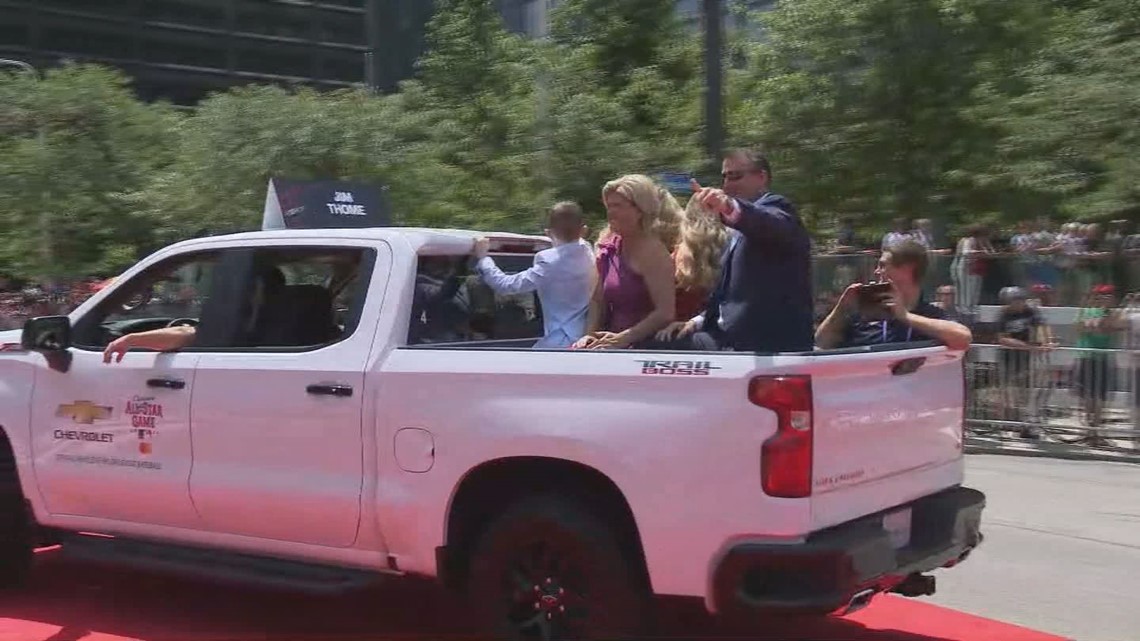 File:Gary Sánchez during 2019 MLB All-Star Red Carpet Parade