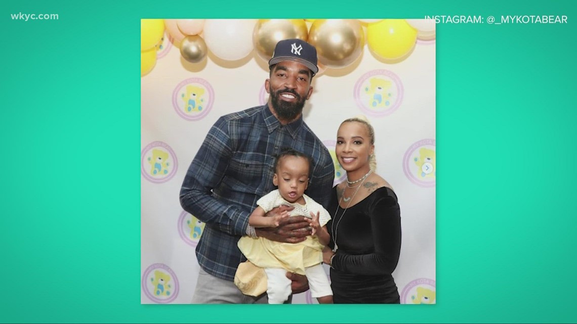 Shirley and J.R. Smith honor Cleveland Clinic health workers who saved prematurely born daughter