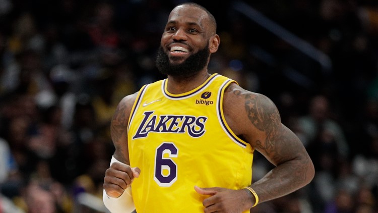 AP source: LeBron James inks 2-year extension with Lakers