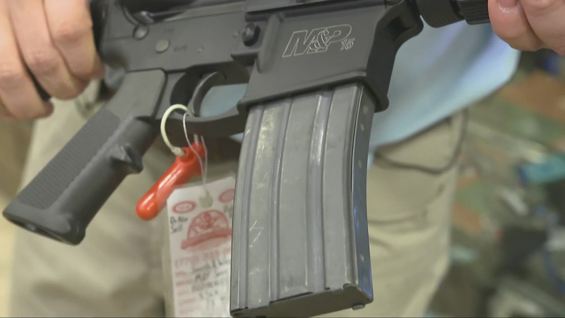 Federal agent provides insight as Nashville school shooting reignites gun control debate