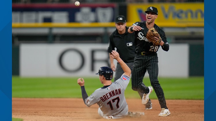 Bats boom again as White Sox win second straight over Guardians