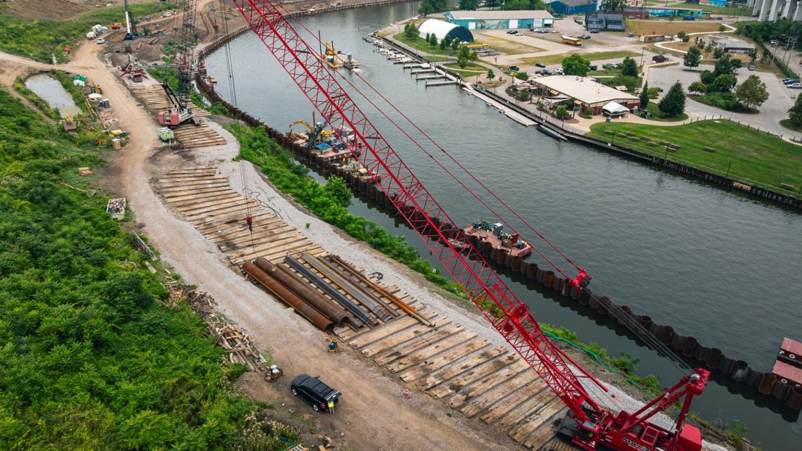 克利夫兰艾里斯敦弯道完成边坡稳定，为滨河公园建设铺平道路