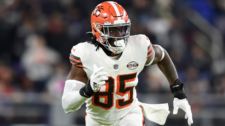 Report: Cleveland Browns agree to 4-year, $56 million deal with TE David Njoku