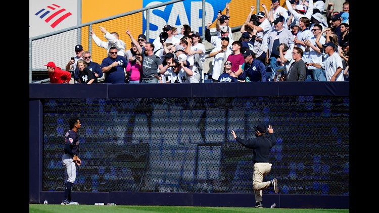 Is It Ever “OK” for Yankee Fans to Throw Stuff on the Field