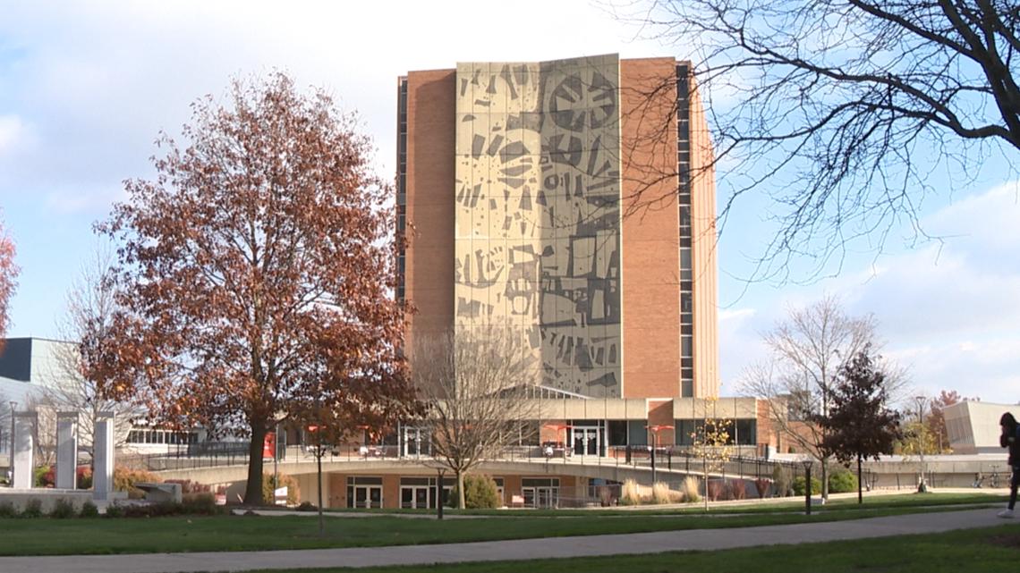 Bowling Green to restore iconic Jerome Library mural