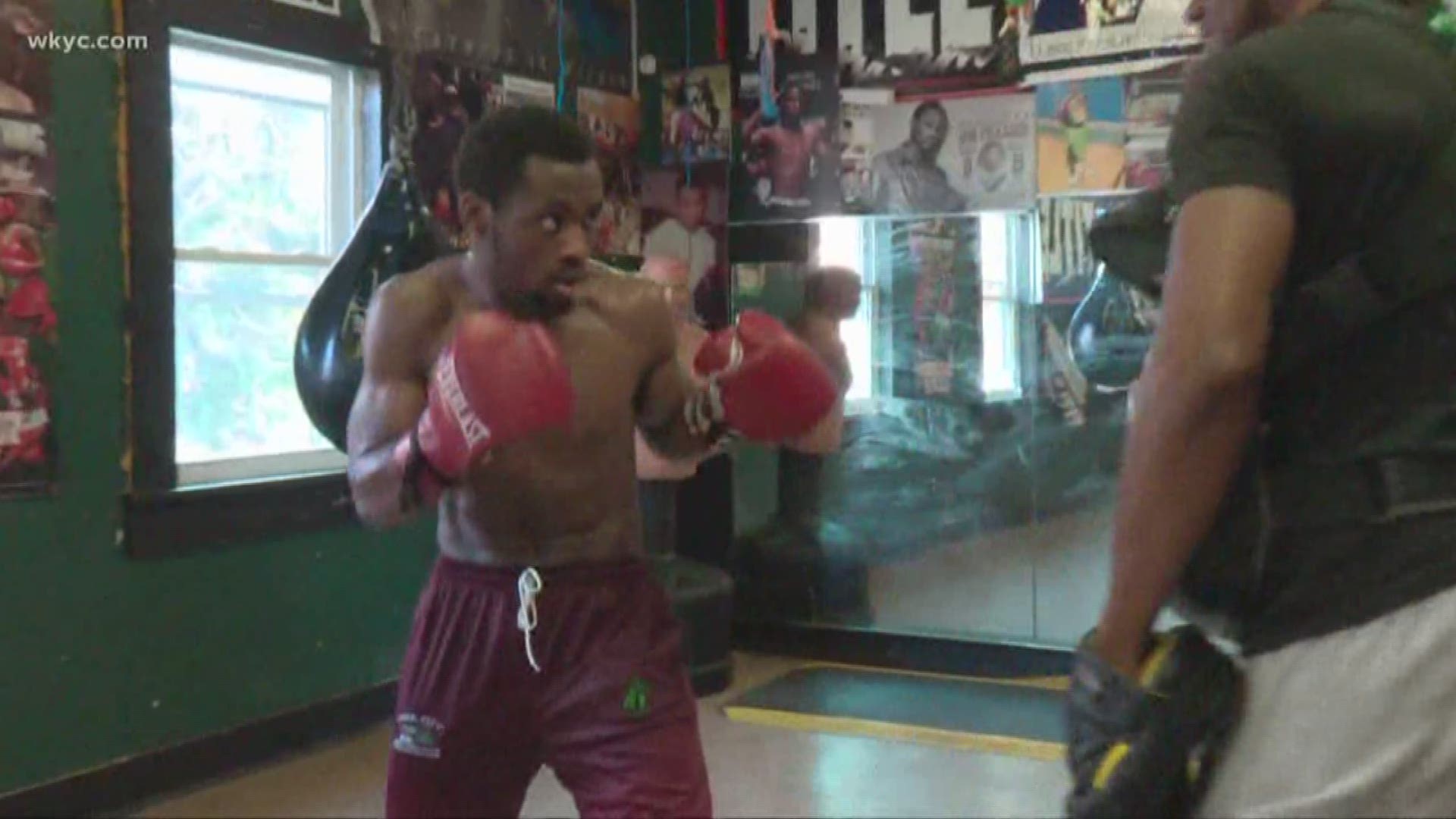 Cleveland Heights native Charles "Bad News" Conwell will fight for the USBA Junior Middleweight Championship in New York this weekend.