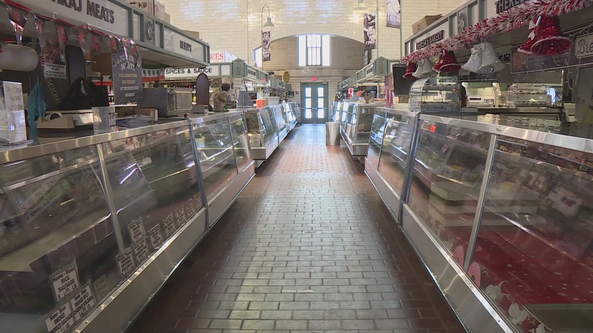 3News' Lydia Esparra talks to vendors at the historic market to see if recent changes to the West Side Market have helped business.