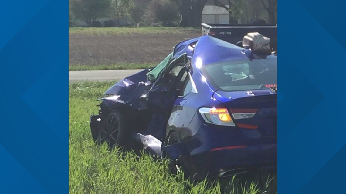 Two high school students die in crash on their way to prom - Vimarsana News