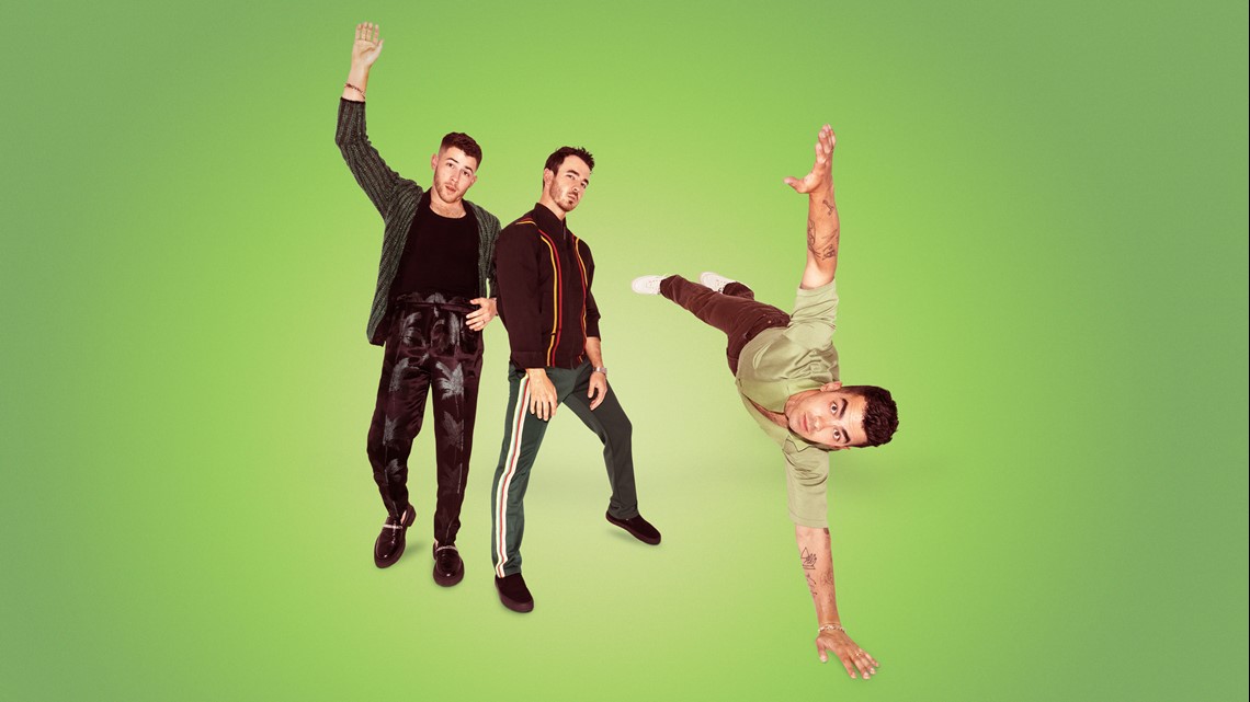 Jonas Brothers shock Cleveland fan, go to Rising Star Espresso