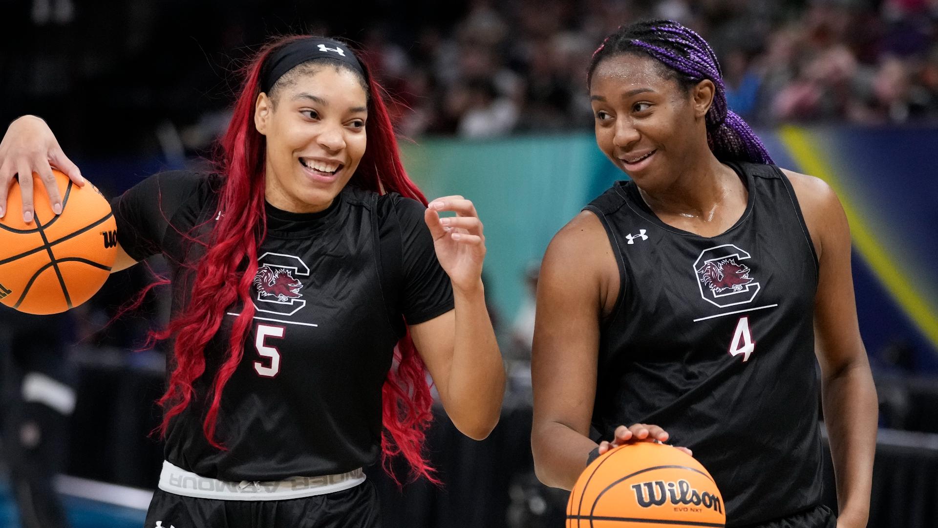 Aliyah Boston and Victaria Saxton spent a day off in Ohio for a surprise visit with Fred Chmiel, an assistant coach when they played at South Carolina.