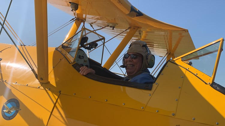 WWII veteran makes return to the sky for his 99th birthday