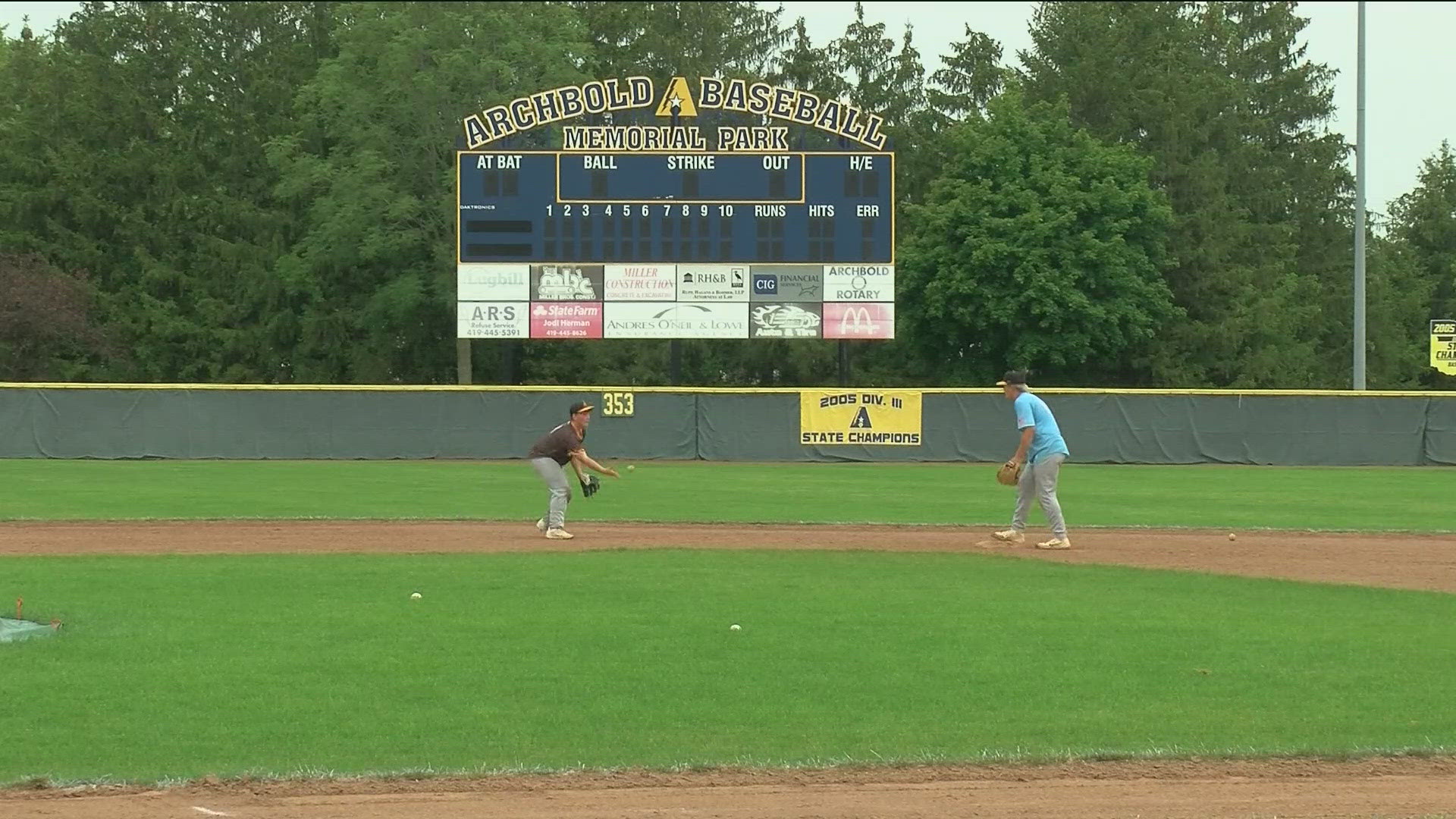 The Blue Streaks are 16-1 this summer and will play Ottawa-Glandorf on Monday in the semifinals.